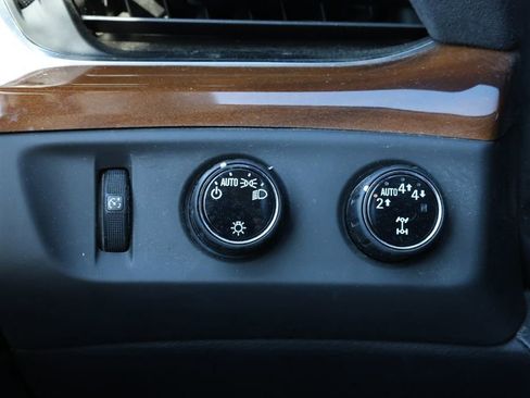 Used 2020 Cadillac Escalade Luxury image 24