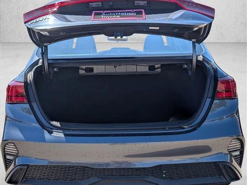 Used 2023 Kia Forte LXS w/ LXS Technology Package FWD image 6
