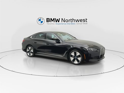 Used 2025 BMW i4 xDrive40i w/ Parking Assistance Package image 6