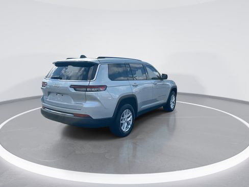 Used 2023 Jeep Grand Cherokee L Laredo w/ Luxury Tech Group I AWD/4WD image 9