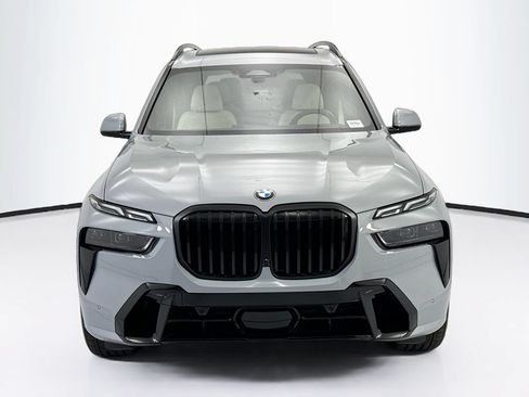Used 2027 BMW X7 xDrive40i w/ Executive Package AWD/4WD image 2