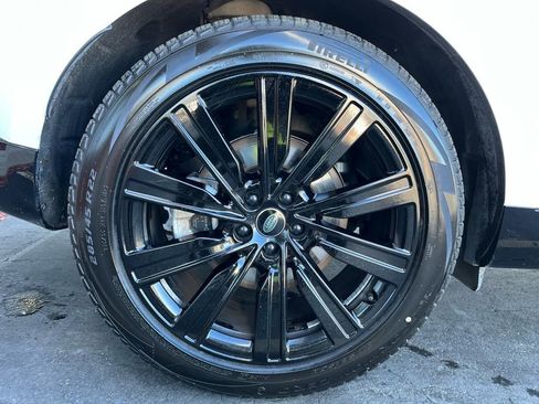 Used 2023 Land Rover Range Rover SE image 39