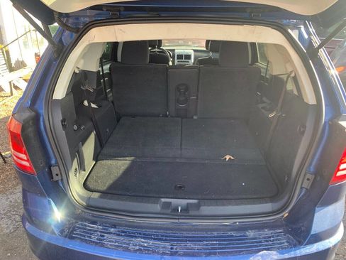 Used 2010 Dodge Journey SXT w/ Flexible Seating Group image 14