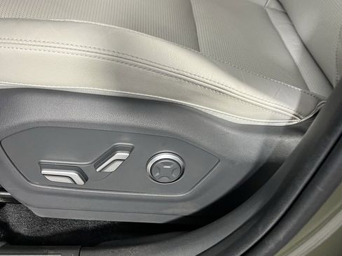 Used 2025 Hyundai Santa Fe Limited image 27