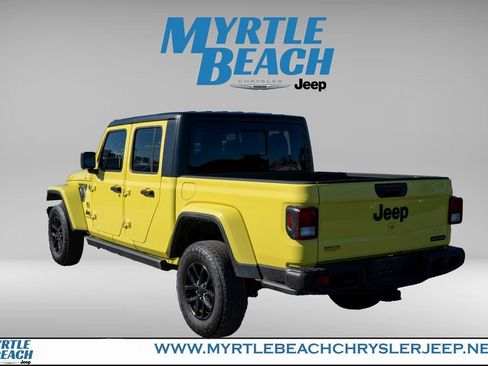 Used 2023 Jeep Gladiator Sport S image 4