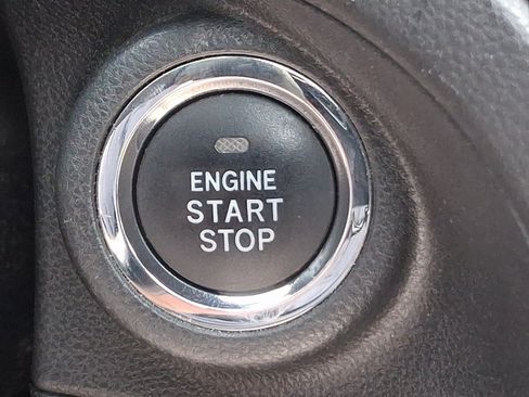 Used 2019 Subaru Forester Premium AWD/4WD image 25