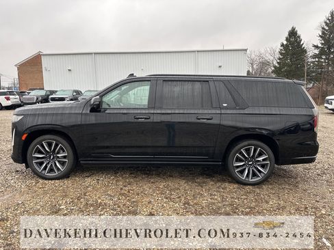 Used 2022 Cadillac Escalade ESV Sport w/ Touring Package image 47