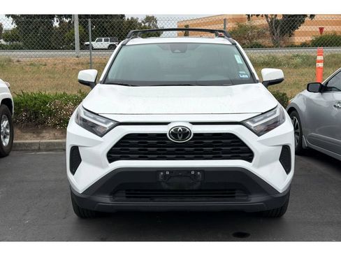 Used 2025 Toyota RAV4 XLE w/ Convenience Package FWD image 3