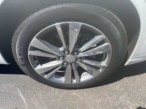 Used 2022 Cadillac XT6 Premium Luxury AWD/4WD image 11