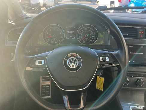 Used 2017 Volkswagen Golf Alltrack S image 20