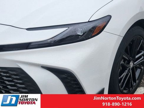 Used 2025 Toyota Camry SE image 10