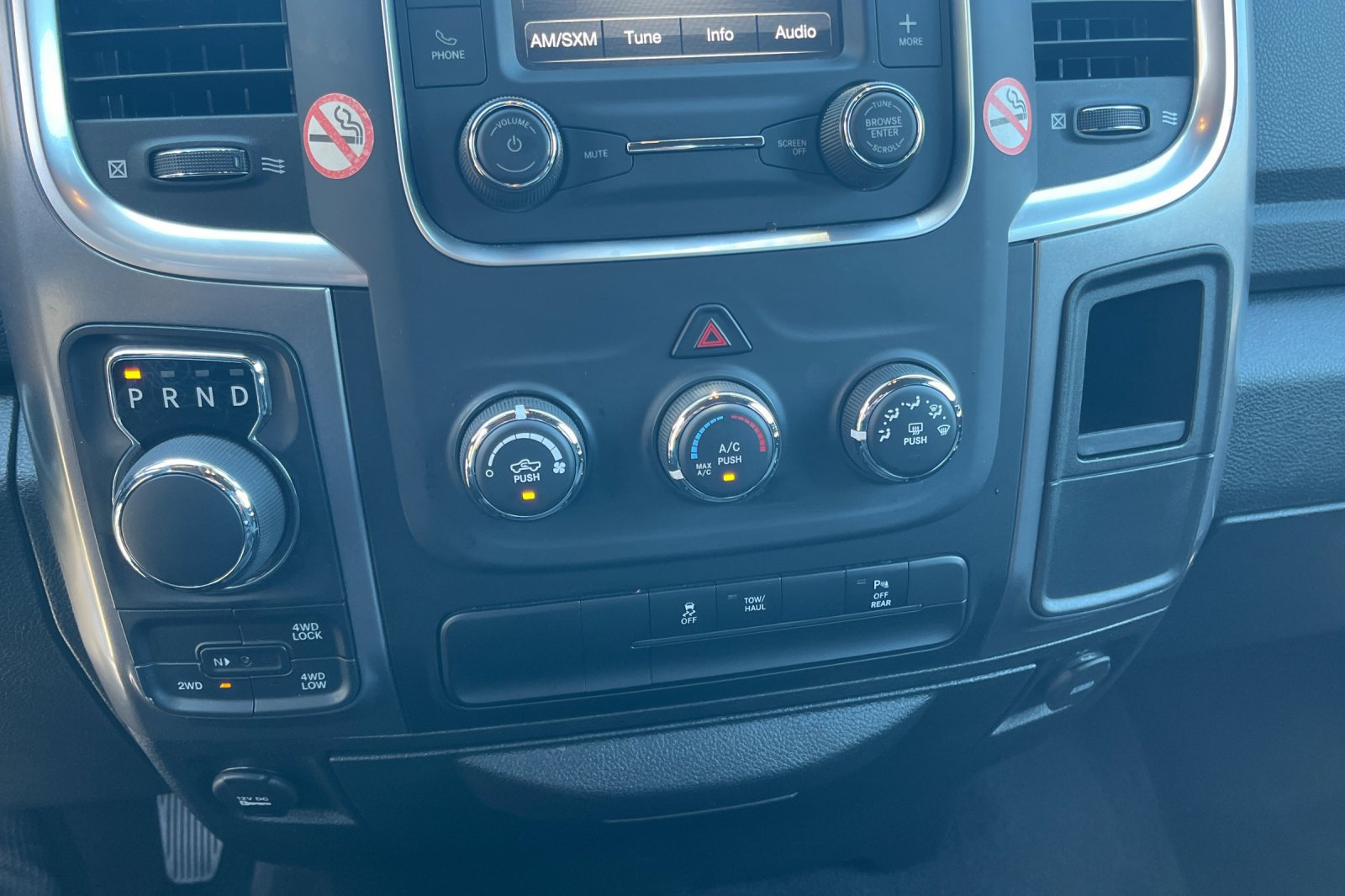 Used 2024 RAM 1500 Warlock AWD/4WD image 32