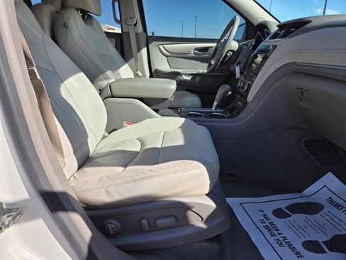 Used 2015 Chevrolet Traverse LT AWD/4WD image 37