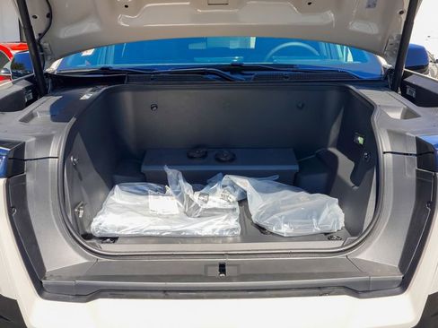 Used 2026 GMC Sierra EV Elevation image 10