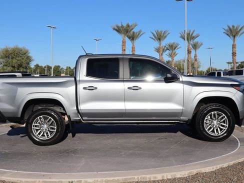 Used 2023 Chevrolet Colorado LT w/ LT Convenience Package image 4