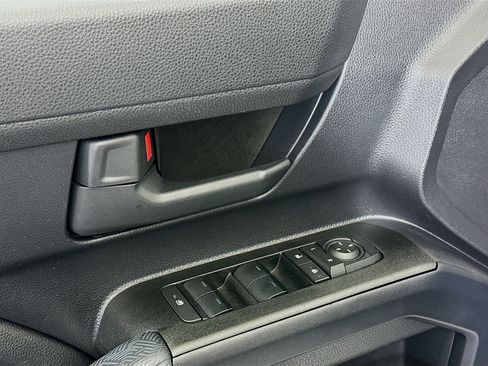 Used 2025 Toyota 4Runner SR5 image 15