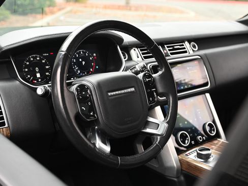 Used 2019 Land Rover Range Rover HSE image 26