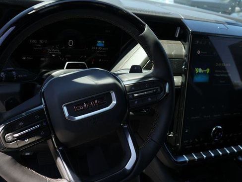 New 2026 GMC Yukon XL AT4 AWD/4WD image 29