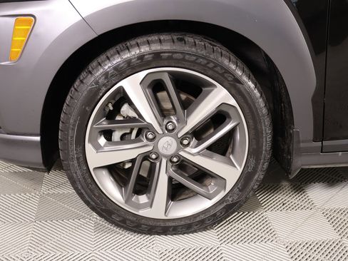 Used 2021 Hyundai Kona Limited w/ Cargo Package image 18