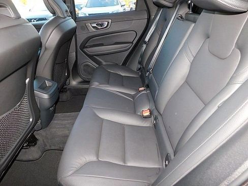 Certified 2025 Volvo XC60 B5 Plus image 15