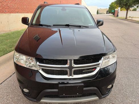Used 2019 Dodge Journey SE w/ Connectivity Group FWD image 5
