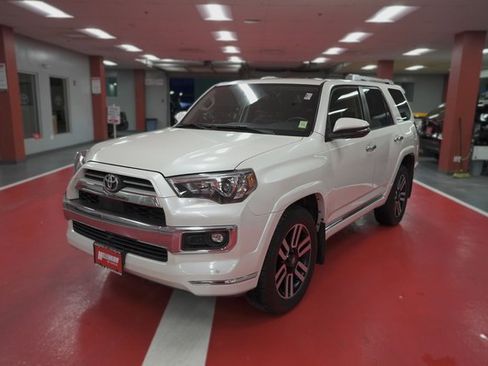 Used 2022 Toyota 4Runner Limited image 3