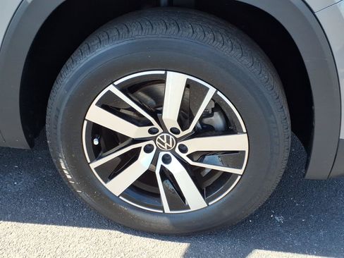 Used 2021 Volkswagen Atlas SE FWD image 9