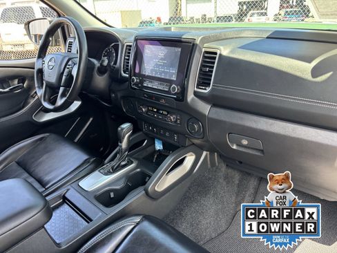 Used 2024 Nissan Frontier SL w/ Technology Package RWD image 12