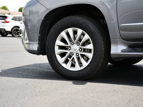Used 2016 Lexus GX 460 w/ Premium Package AWD/4WD image 12