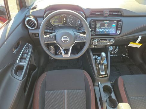 New 2025 Nissan Versa SR w/ Trunk Package image 8