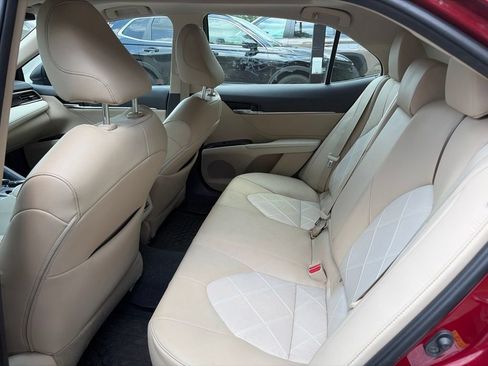 Used 2018 Toyota Camry XLE w/ Audio Package FWD image 6