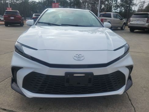 Certified 2025 Toyota Camry SE image 5