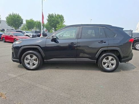 Used 2024 Toyota RAV4 XLE AWD/4WD image 9