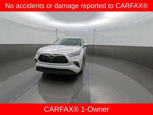Certified 2025 Toyota Highlander Limited AWD/4WD image 2