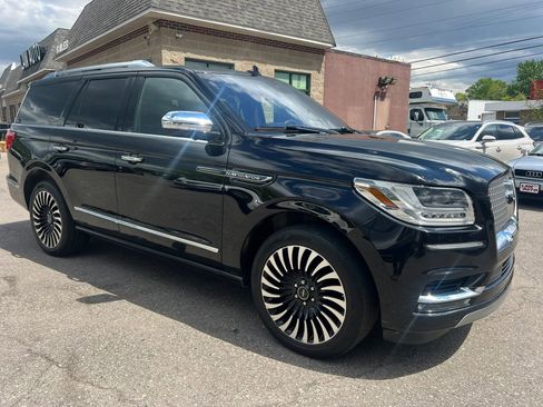 Used 2019 Lincoln Navigator Black Label AWD/4WD image 2