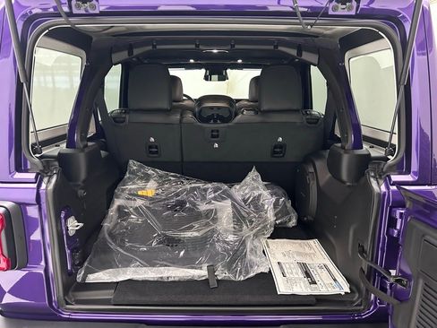 New 2026 Jeep Wrangler Unlimited Rubicon AWD/4WD image 9