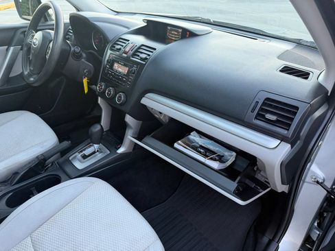 Used 2015 Subaru Forester 2.5i Premium w/ All-Weather Package AWD/4WD image 44