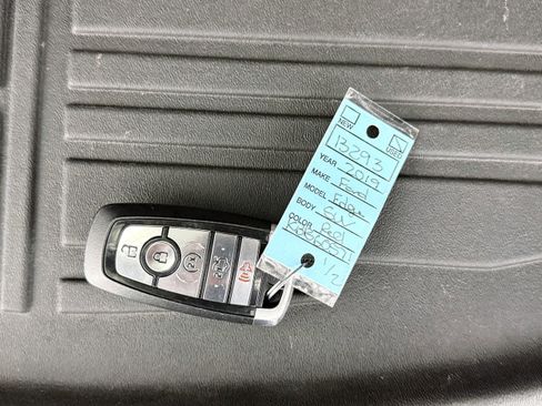 Used 2019 Ford Edge SEL w/ Equipment Group 201A image 36