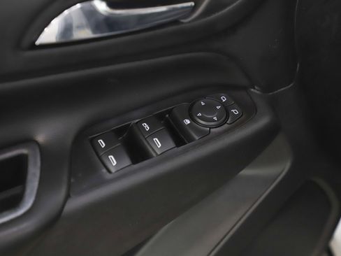 Used 2020 Chevrolet Equinox LT image 19