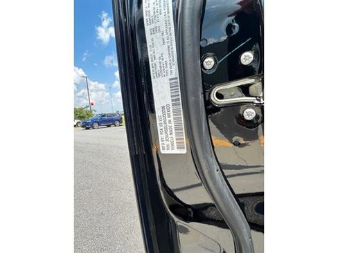 Used 2024 RAM 2500 Big Horn image 27