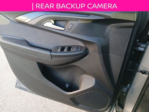 Used 2023 Chevrolet TrailBlazer LT image 11