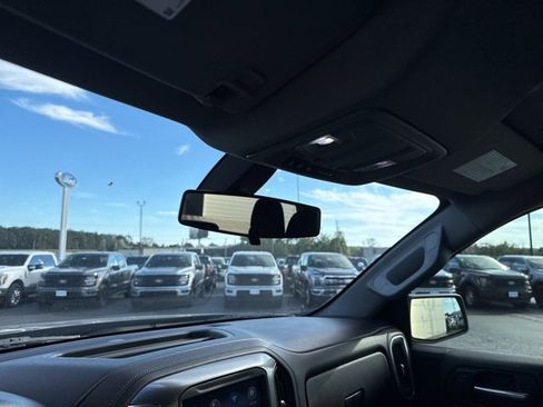 Used 2021 Chevrolet Silverado 1500 RST image 23