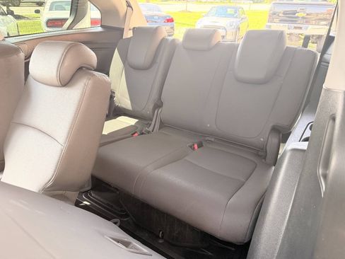Used 2018 Honda Odyssey EX-L image 12
