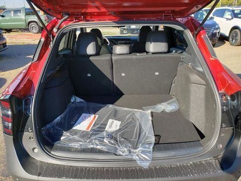 New 2026 Nissan Kicks SR w/ Cold Weather Package AWD/4WD image 6