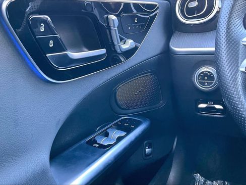 Used 2023 Mercedes-Benz C 300 4MATIC Sedan image 31