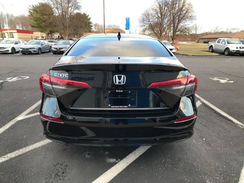 Certified 2024 Honda Civic EX image 10