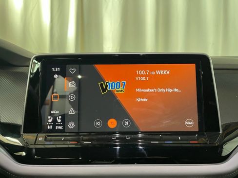 Certified 2024 Volkswagen Atlas Peak Edition SE image 17