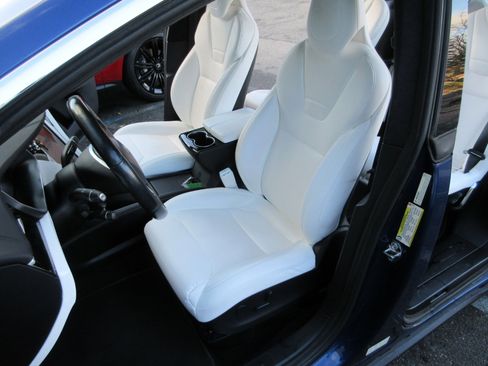 Used 2017 Tesla Model X P100D image 8