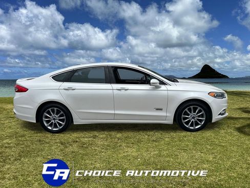 Used 2017 Ford Fusion Energi Titanium image 9