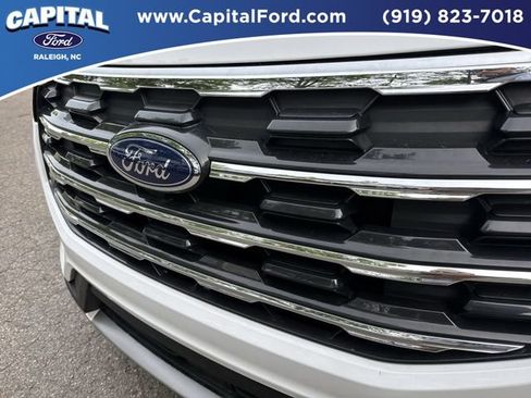 Certified 2025 Ford Explorer Active w/ Active Comfort Package RWD image 10